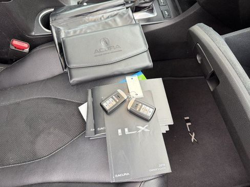 Used 2019 Acura ILX FWD image 18
