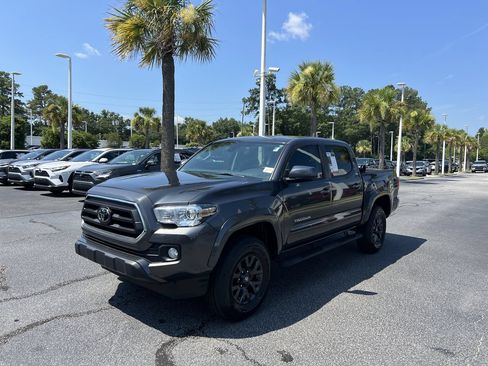Used 2023 Toyota Tacoma SR5 RWD image 5