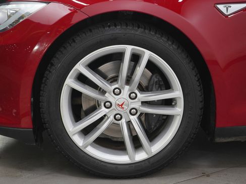 Used 2014 Tesla Model S 85 RWD image 26