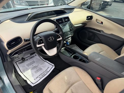 Used 2018 Toyota Prius Two w/ Prius Two Safety Plus Package image 19