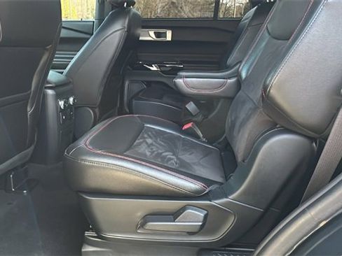 Used 2022 Ford Explorer ST-Line w/ Class IV Trailer Tow Package image 21