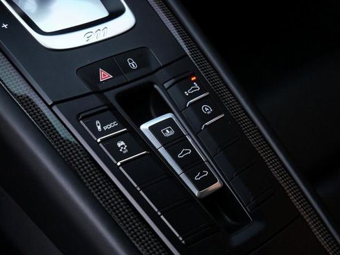 Used 2019 Porsche 911 Turbo S image 10