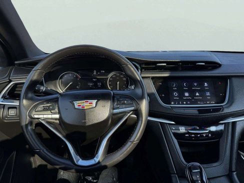 Used 2024 Cadillac XT6 Luxury w/ LPO, Floor Liner Package image 30