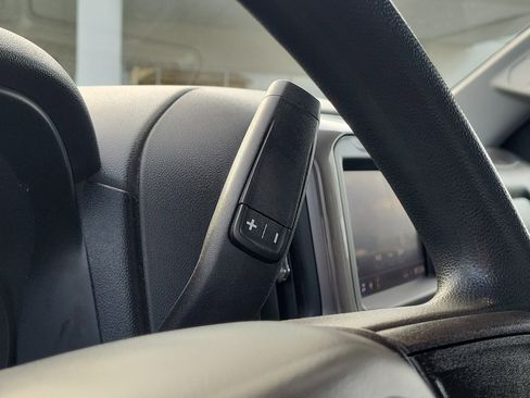 Used 2020 GMC Sierra 1500 4x4 Crew Cab w/ Sierra Value Package image 22