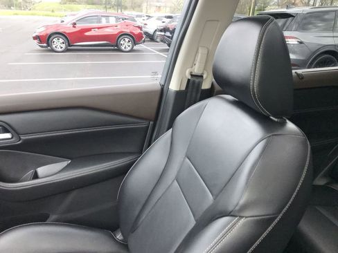 Used 2023 Nissan Rogue SL w/ SL Premium Package image 24