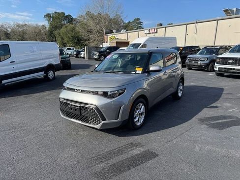 Used 2023 Kia Soul LX w/ Option Group 015 image 4