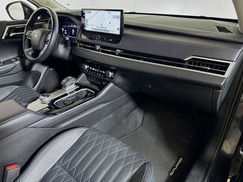 Used 2025 Mitsubishi Outlander SEL image 29
