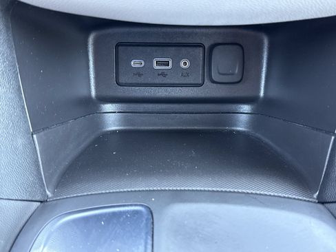 Used 2023 Chevrolet Equinox LS w/ LS Convenience Package FWD image 24
