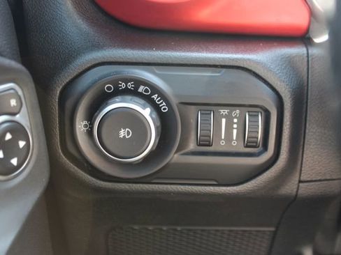 Used 2020 Jeep Wrangler Unlimited Rubicon AWD/4WD image 14