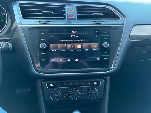 Used 2019 Volkswagen Tiguan SE image 20