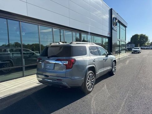 Used 2023 GMC Acadia Denali w/ Denali Technology Package AWD/4WD image 3