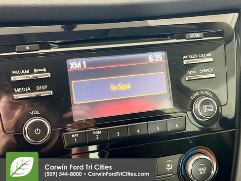 Used 2016 Nissan Rogue S AWD/4WD image 21
