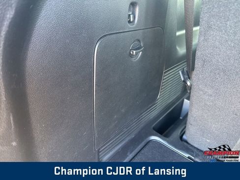 Used 2023 Ford Explorer XLT w/ Equipment Group 202A image 11