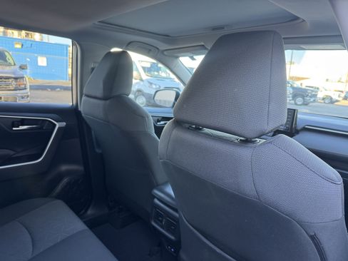 Certified 2022 Toyota RAV4 XLE w/ Convenience Package image 17