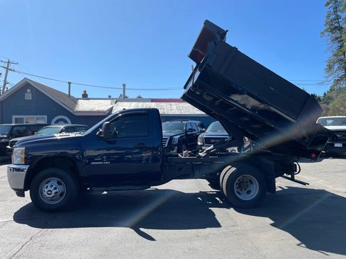 Used 2011 Chevrolet Silverado 3500 W/T w/ Snow Plow Prep Package AWD/4WD image 2
