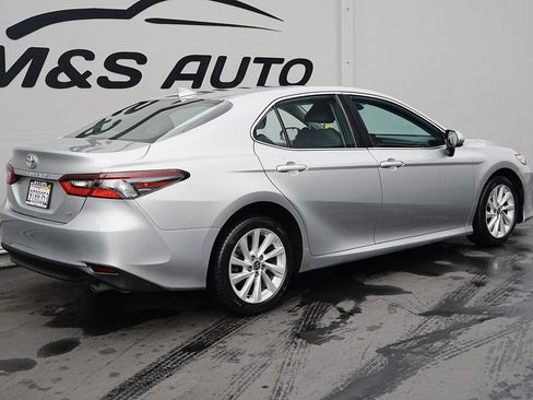 Used 2021 Toyota Camry LE w/ Carpet Mat Package (TMS) image 4