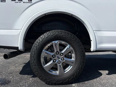 Used 2018 Ford F150 Lariat w/ Equipment Group 502A Luxury image 23