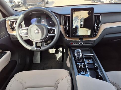 New 2026 Volvo XC60 B5 Plus w/ Protection Package Premier image 9