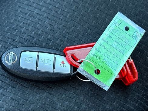 Used 2019 Nissan Titan PRO-4X image 25