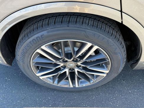 New 2026 Acura MDX w/ Advance Package AWD/4WD image 4