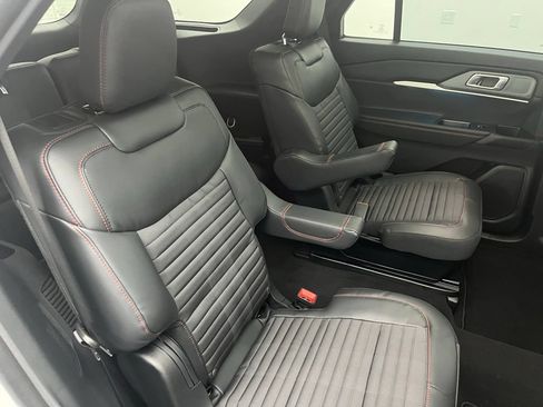 New 2026 Ford Explorer ST-Line w/ ST-Line Street Pack AWD/4WD image 30