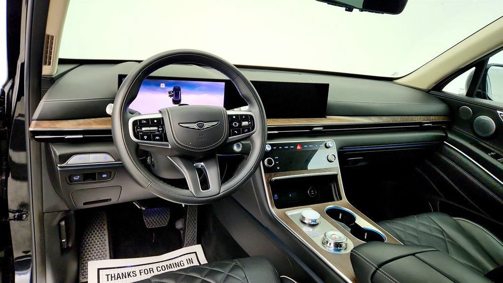 Used 2025 Genesis GV80 3.5T Prestige AWD/4WD image 13