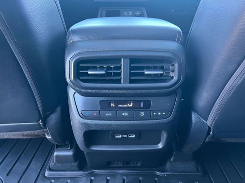 Used 2023 Honda Pilot Touring image 20