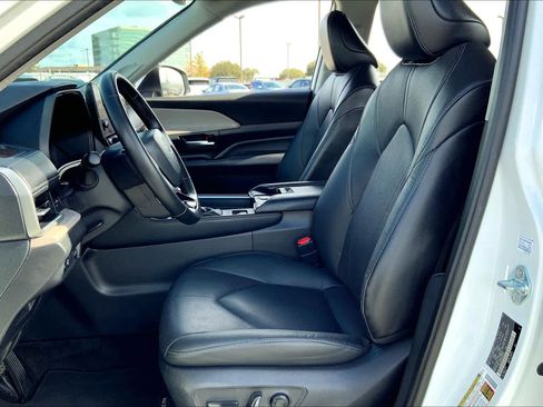 Certified 2024 Toyota Grand Highlander Limited image 8