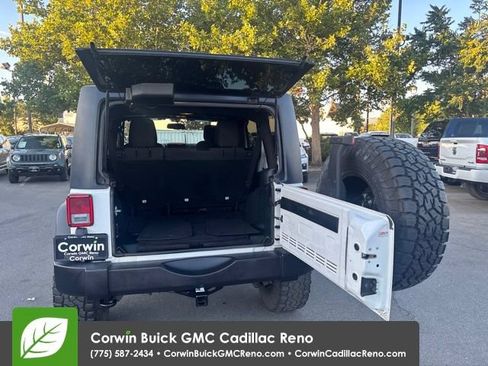 Used 2018 Jeep Wrangler Unlimited Sport S AWD/4WD image 39