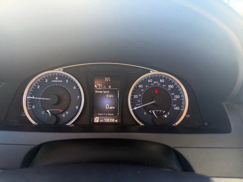 Used 2016 Toyota Camry LE FWD image 18
