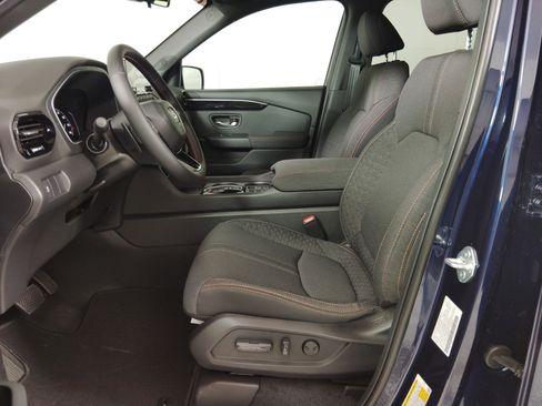 New 2025 Honda Pilot Sport image 5