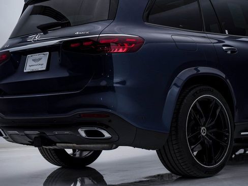 Used 2024 Mercedes-Benz GLS 450 4MATIC image 12