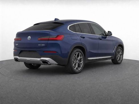 Used 2023 BMW X4 xDrive30i AWD/4WD image 3