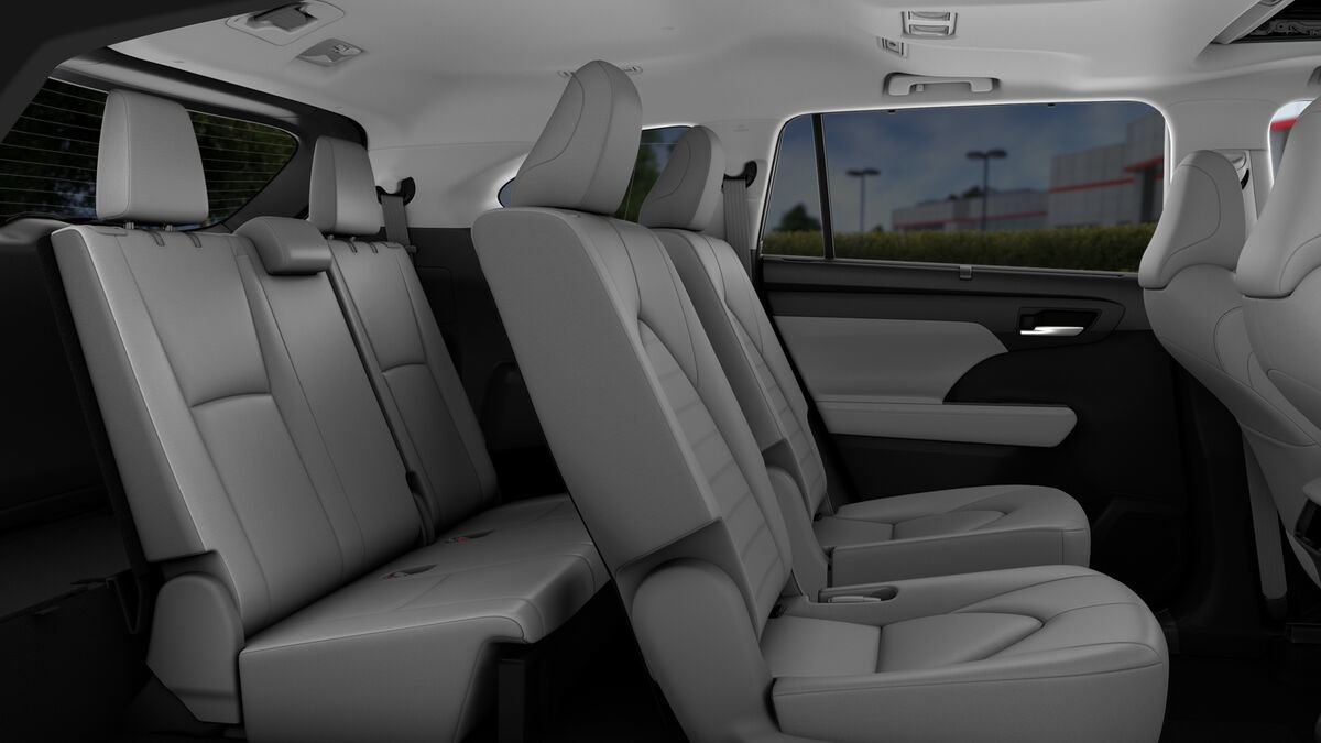 New 2026 Toyota Highlander XLE AWD/4WD image 5