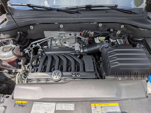 Used 2023 Volkswagen Atlas SEL R-Line AWD/4WD image 34