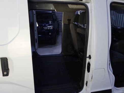 Used 2017 Nissan NV200 S w/ Back Door Glass Package image 15