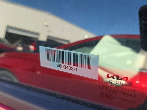 Used 2025 Kia K4 LXS image 9