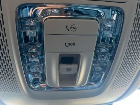 Used 2025 Mercedes-Benz GLS 450 4MATIC image 20