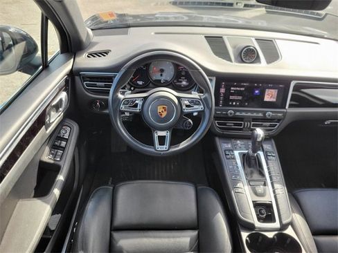 Used 2020 Porsche Macan S image 11