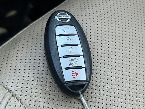 Used 2017 Nissan Rogue SL FWD image 26