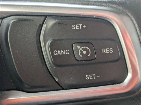 Used 2019 Jeep Wrangler Unlimited Rubicon w/ Cold Weather Group image 12