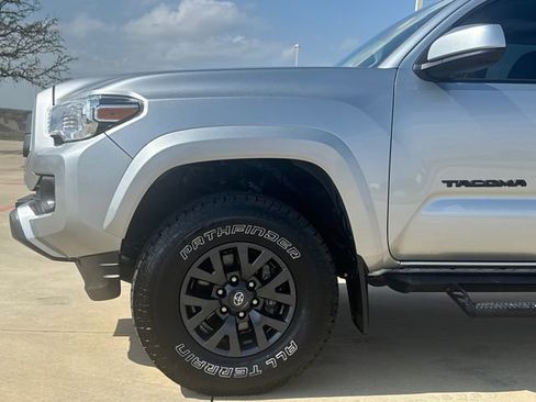 Used 2023 Toyota Tacoma SR5 RWD image 5