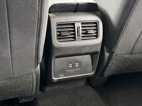 Certified 2025 Nissan Rogue SV AWD/4WD image 36