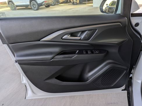 New 2026 Chevrolet Equinox EV LT image 7