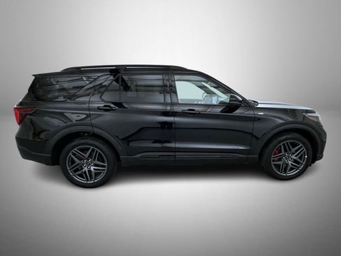 Used 2025 Ford Explorer ST-Line w/ ST-Line Street Pack image 4