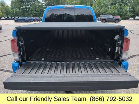 Certified 2020 Toyota Tacoma TRD Off-Road w/ TRD Premium Off Road Package AWD/4WD image 24