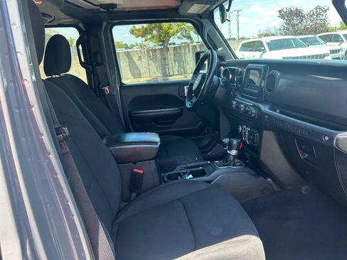 Used 2021 Jeep Wrangler Unlimited Sport AWD/4WD image 19