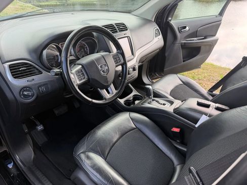 Used 2020 Dodge Journey Crossroad w/ Popular Equipment Group image 12