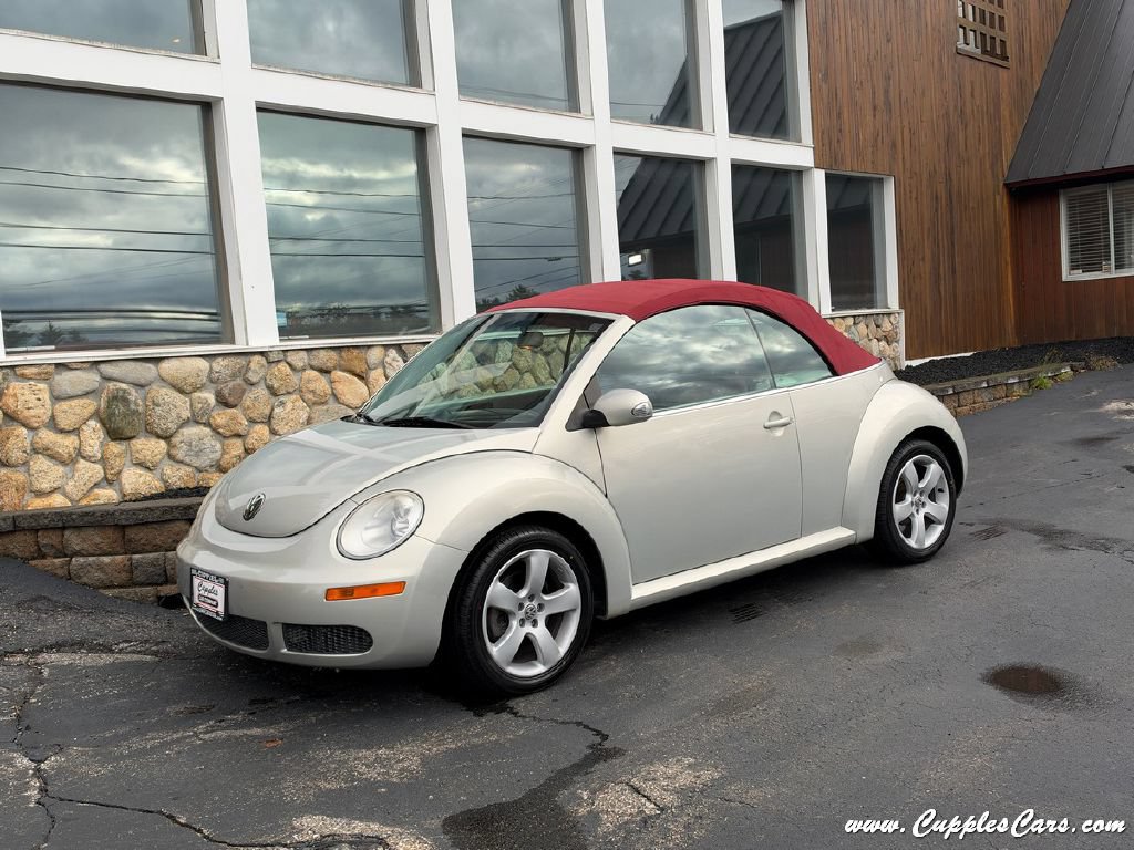 Used 2009 Volkswagen Beetle Blush FWD image 10