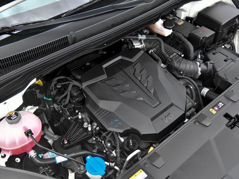 Used 2024 Kia Carnival LX image 48